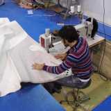 Le vele possono essere di materiali naturali come tela, cotone e canapa, oppure di fibre sintetiche come dracon, mylar, kevlar o carbonio